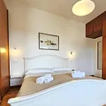 Apartamento Parking,wifi, Netflix - Sunny Sea View Haven *