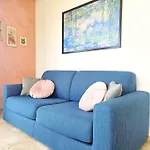 Parking,wifi, Netflix - Sunny Sea View Haven