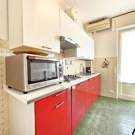 Parking,wifi, Netflix - Sunny Sea View Haven Appartement