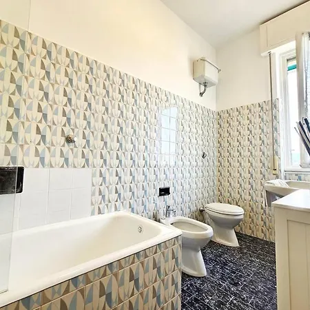 Parking,wifi, Netflix - Sunny Sea View Haven * Rapallo