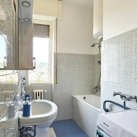 Parking,wifi, Netflix - Sunny Sea View Haven