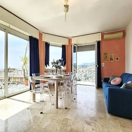 Parking,wifi, Netflix - Sunny Sea View Haven