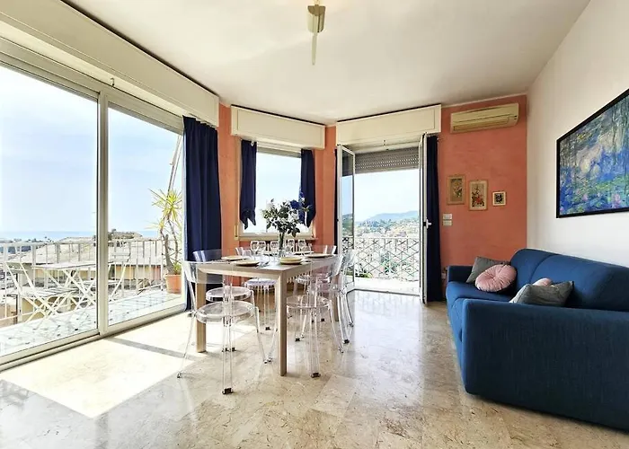 Parking,wifi, Netflix - Sunny Sea View Haven